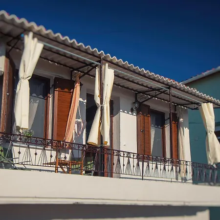 Chez Konstantinos Holiday home *